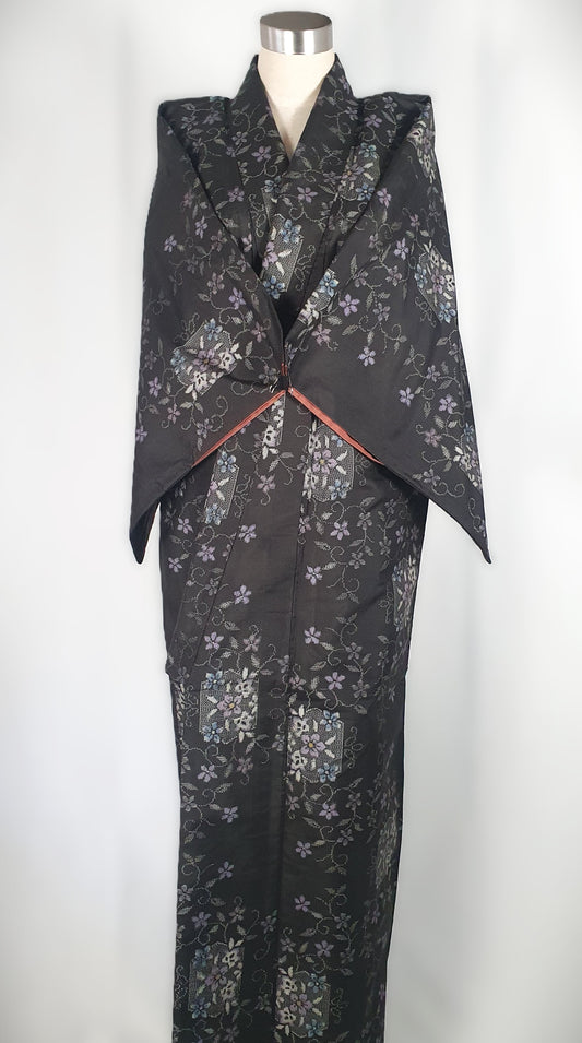 Authentic Murayama Oshima Tsumugi Silk Kimono with Certificate (Shoushi)